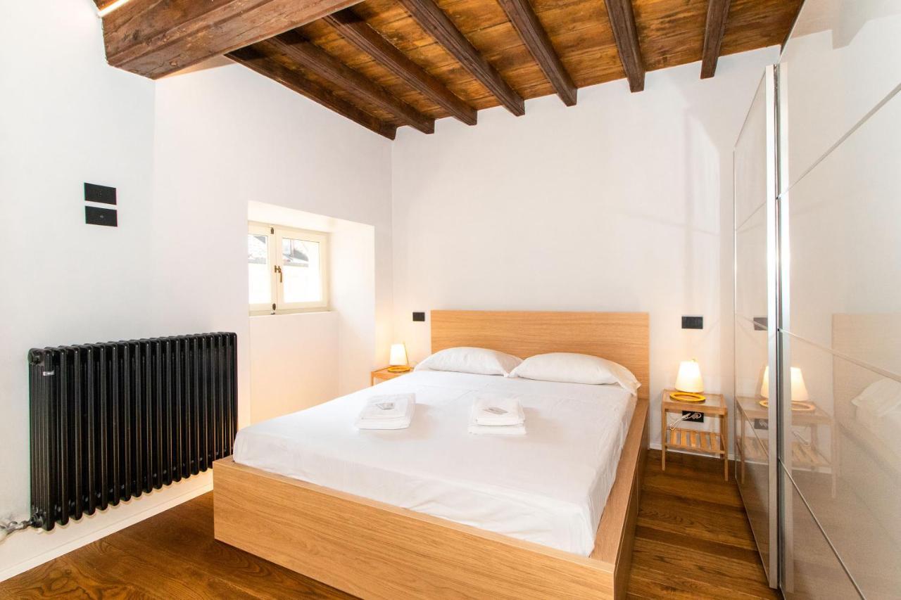 Stylish Quardilatero Flat Turin