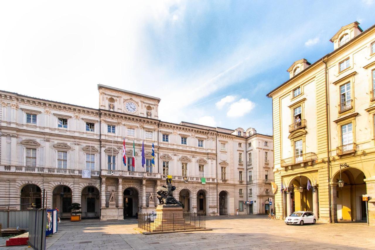 Stylish Quardilatero Flat Turin
